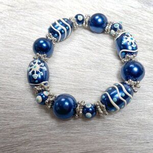 Christmas Snowflake Charm Beaded Stretchy Bracelet